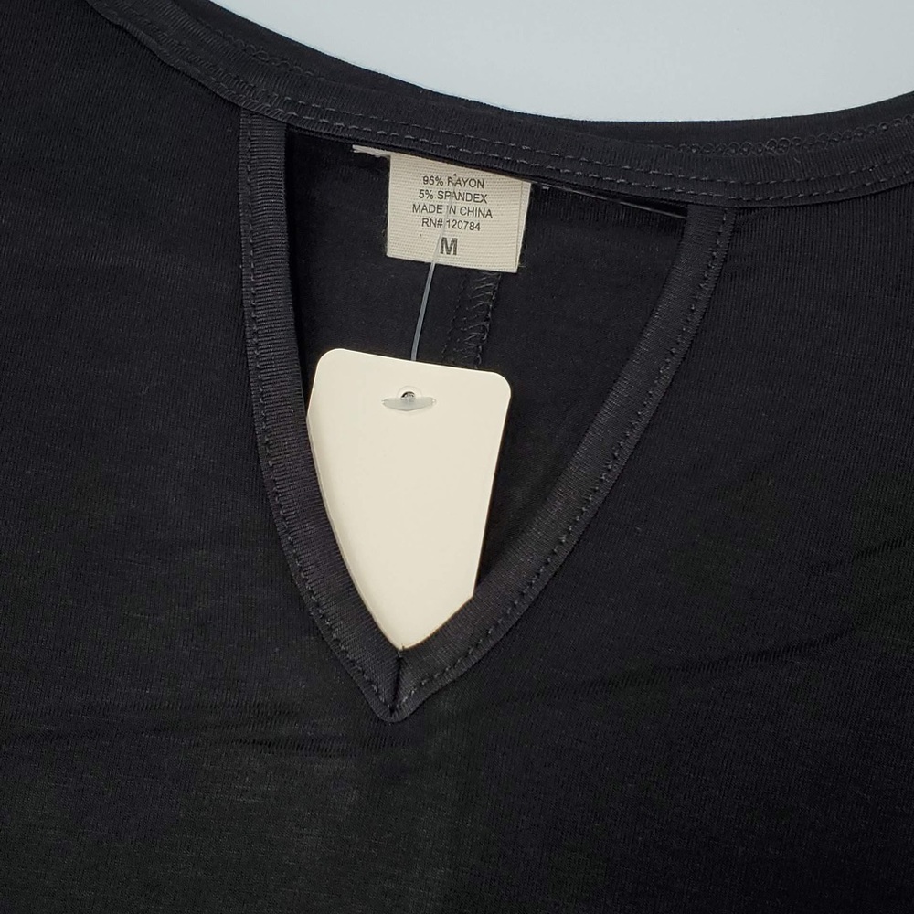 🔥SALE🔥 Black keyhole long sleeve top - Picture 5 of 7